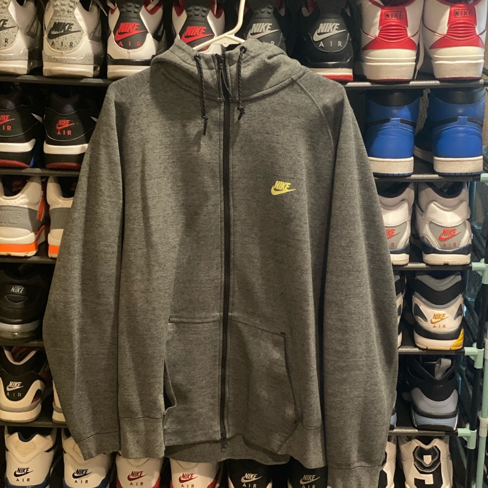 Nike therma sphere zip up hoodie size XXL